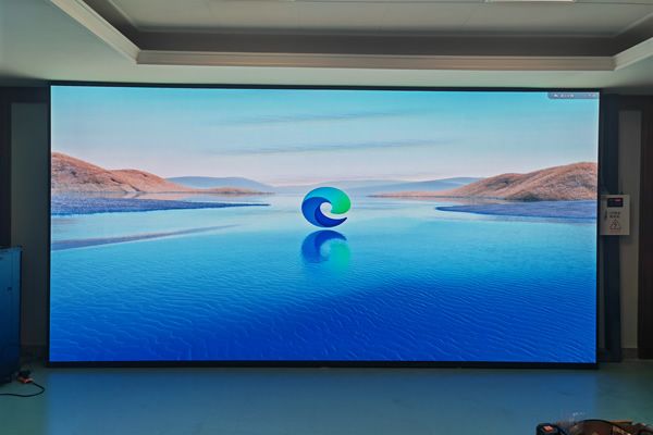 LED顯示屏出現(xiàn)黑屏、花屏、閃屏的主要原因與解決方法