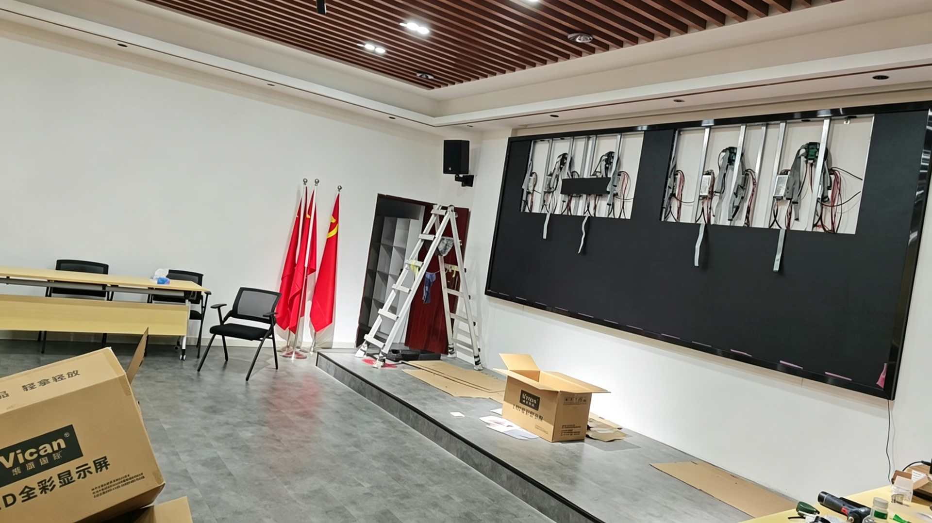 LED顯示屏常見故障排查手冊|死燈、黑屏、花屏原因與解決方法